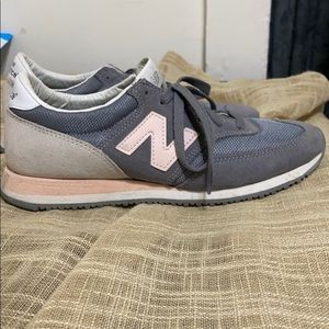 New balance casual tennis shoes